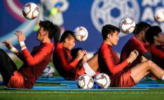 国足厨师爆料真假视频,揭秘视频背后的真相与争议